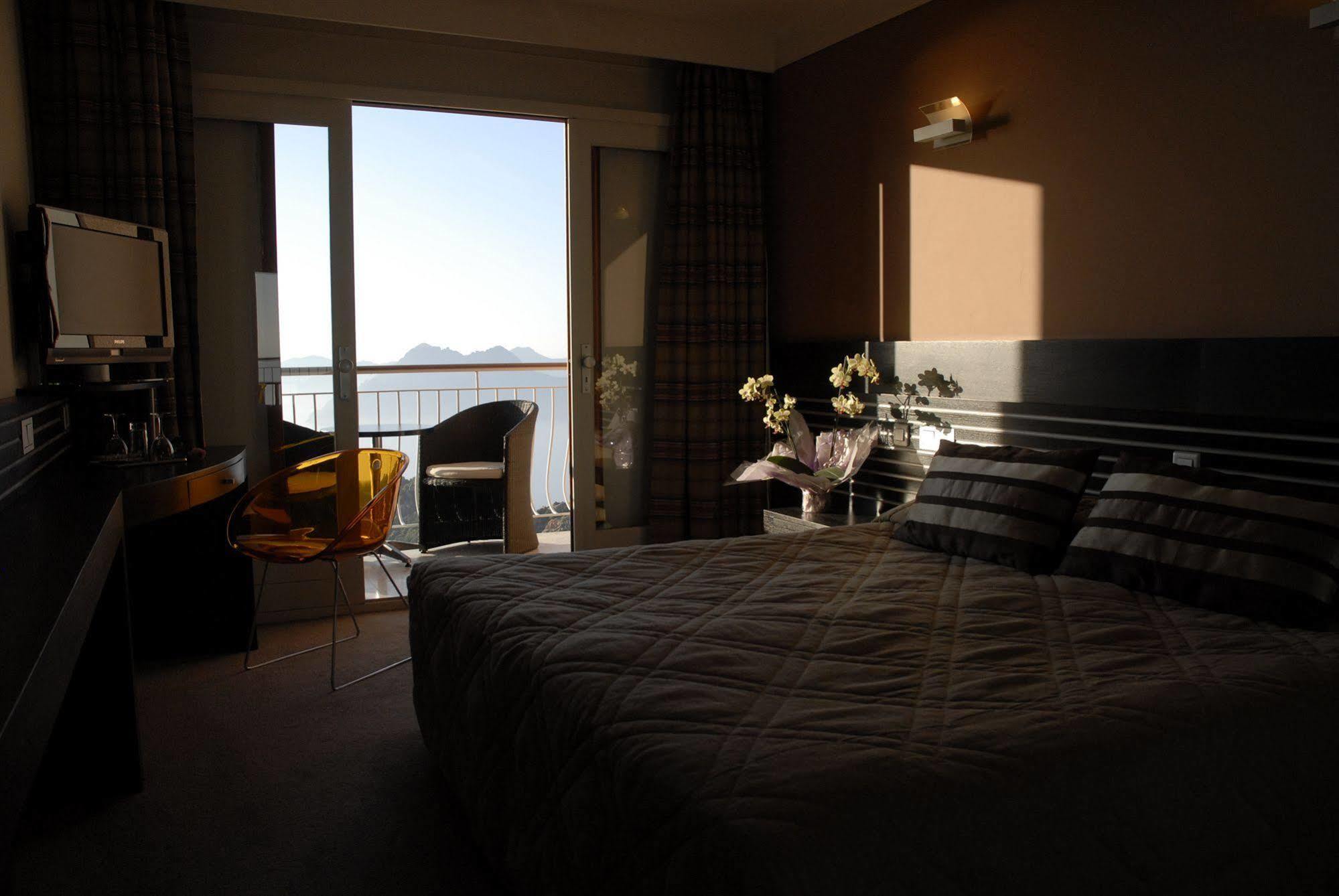 Hotel Capo Rosso Пьяна Экстерьер фото